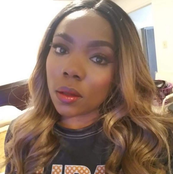 Meet your Posher, Lashaina - Picture 1 of 1